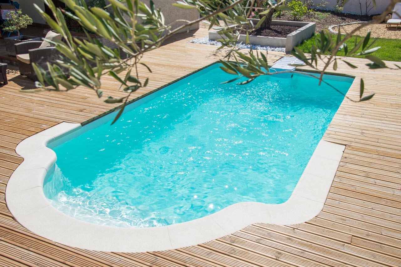 Prix Piscine Coque 7x4 Prête à Plonger