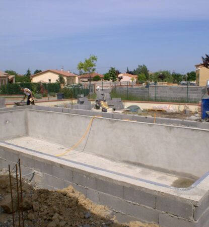 constructeur de piscine en béton